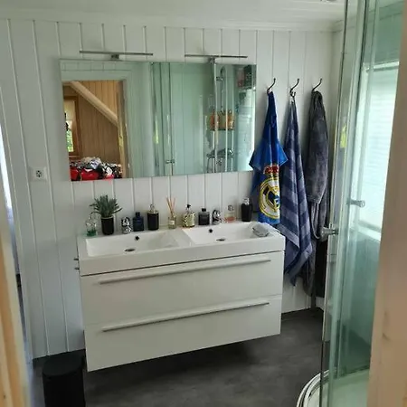 Avsidesliggende Hus Til Leie ホテル