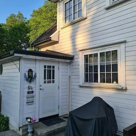 Avsidesliggende Hus Til Leie ホテル 4*