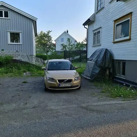 ホテル Avsidesliggende Hus Til Leie